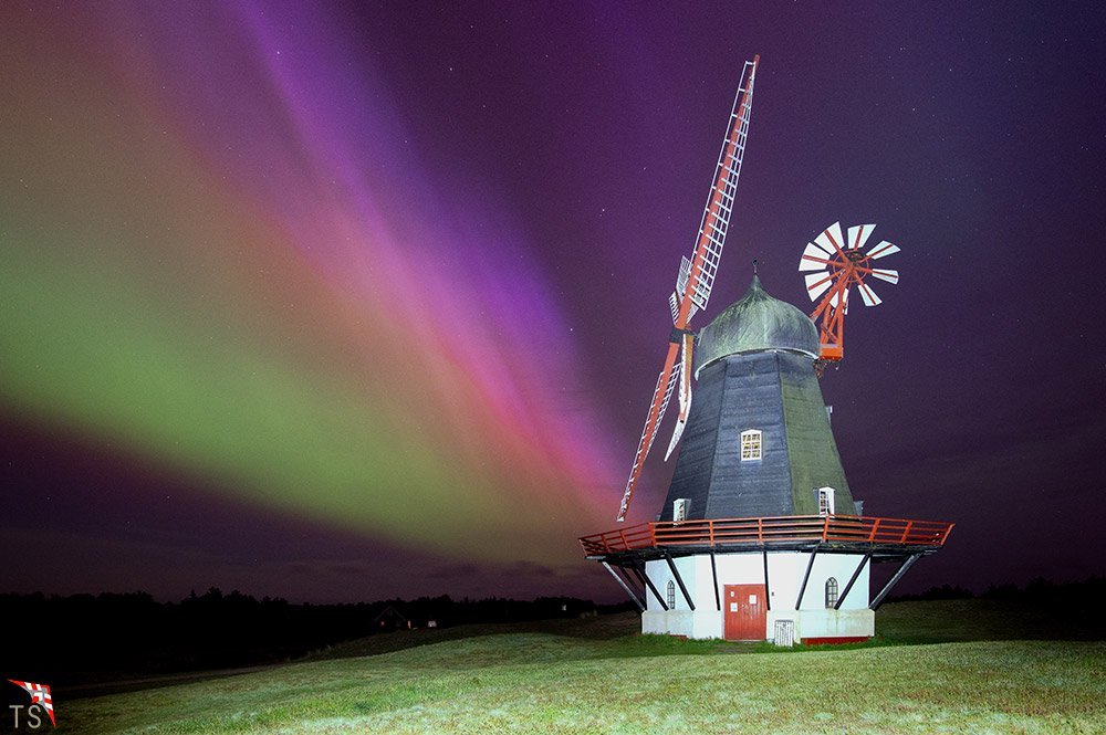 Polarlichter an der Mühle